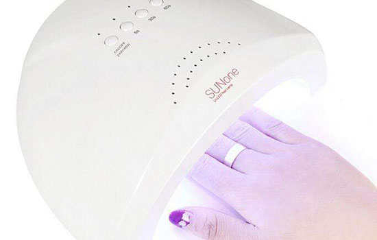 美甲燈可以用臺(tái)燈代替嗎_美甲燈可以用什么代替_什么能替代美甲燈