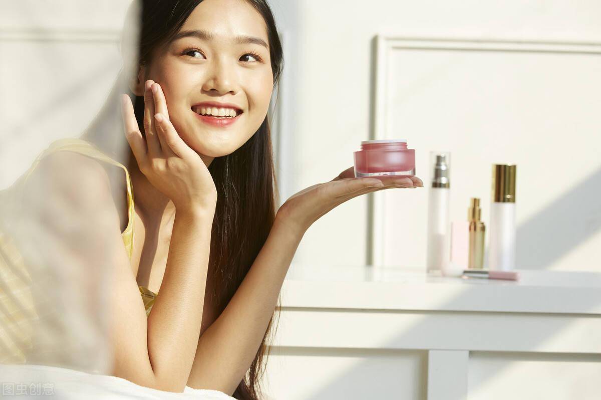 黃黑皮膚怎么美白_美白皮膚黑黃怎么調理_美白皮膚黑黃的方法